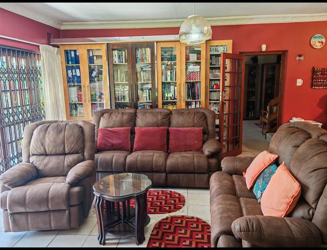 4 BEDROOM HOUSE FOR SALE IN CHILTERN HILLS